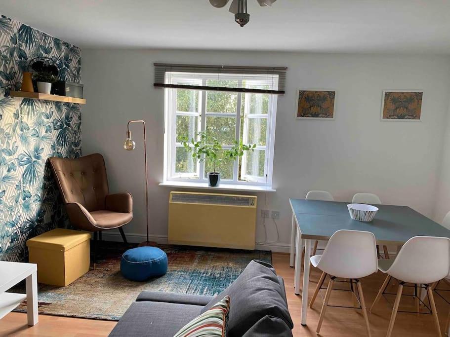 Canal-Flat Near Stratford International Station Apartment ลอนดอน ภายนอก รูปภาพ