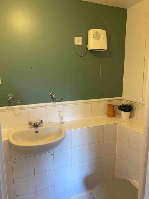 Canal-Flat Near Stratford International Station Apartment ลอนดอน ภายนอก รูปภาพ