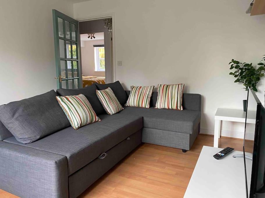 Canal-Flat Near Stratford International Station Apartment ลอนดอน ภายนอก รูปภาพ
